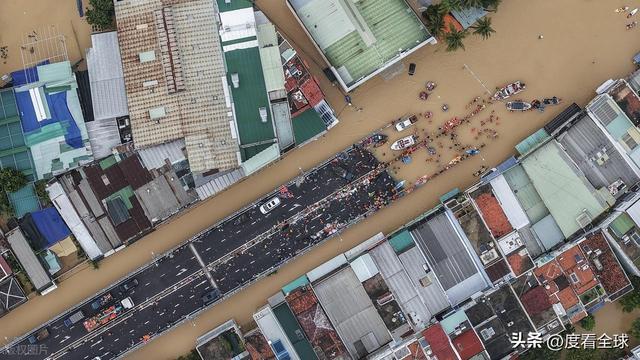 千年古城变泽国！越南暴雨致 41 死百万民众盼救援破局(图10)