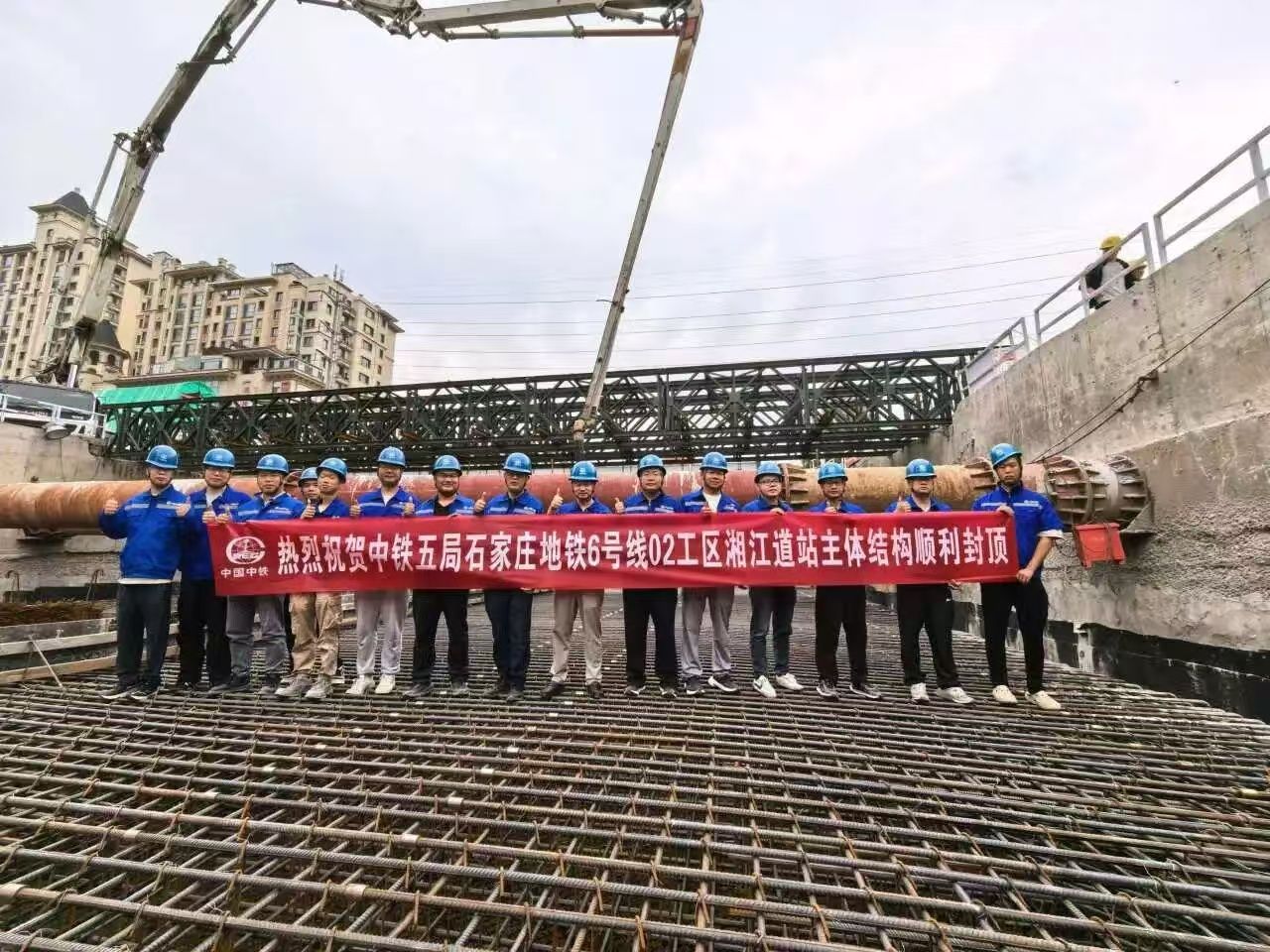 你早河北｜河北三城汽车业将有大发展；被骂了十年的世界杯突然“香”了；张雪纠正台湾车主：是“我们”；英国：脱欧一觉十年梦(图5)